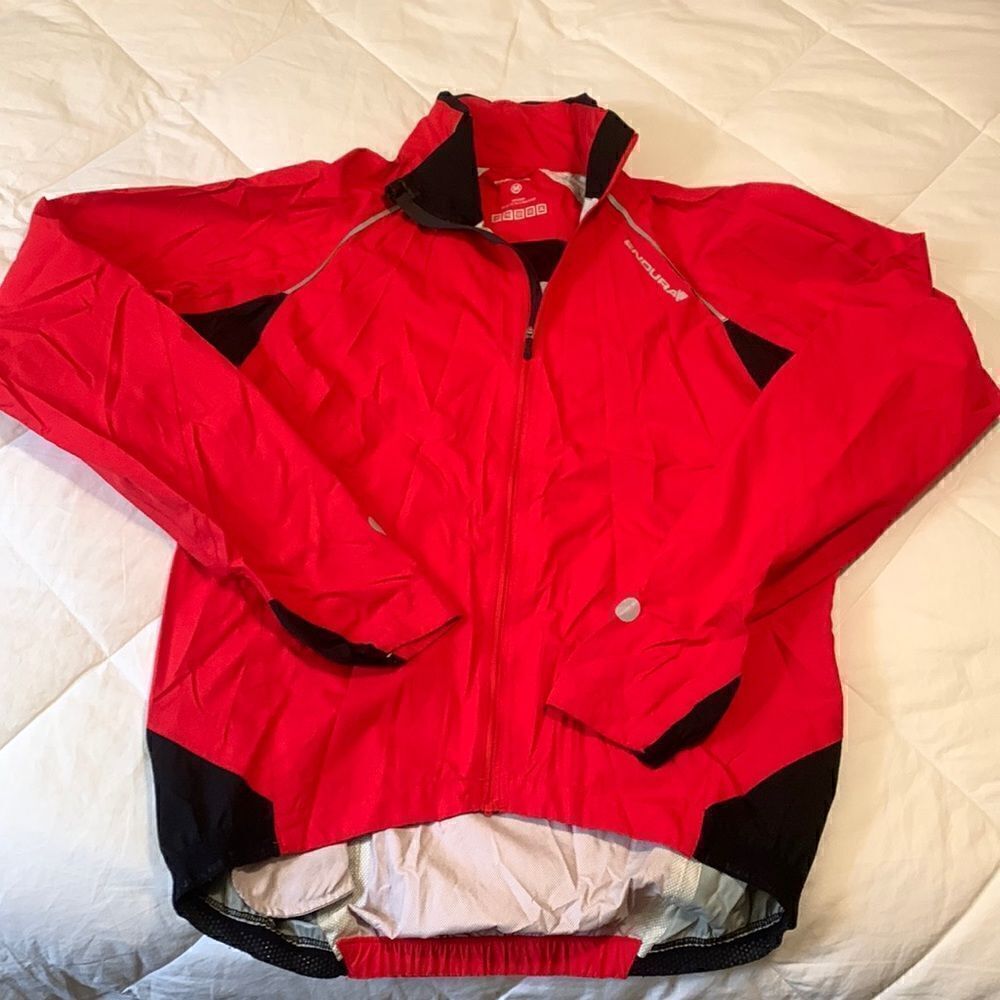 ENDURA, running/ rain jacket, medium, excellent near new condition